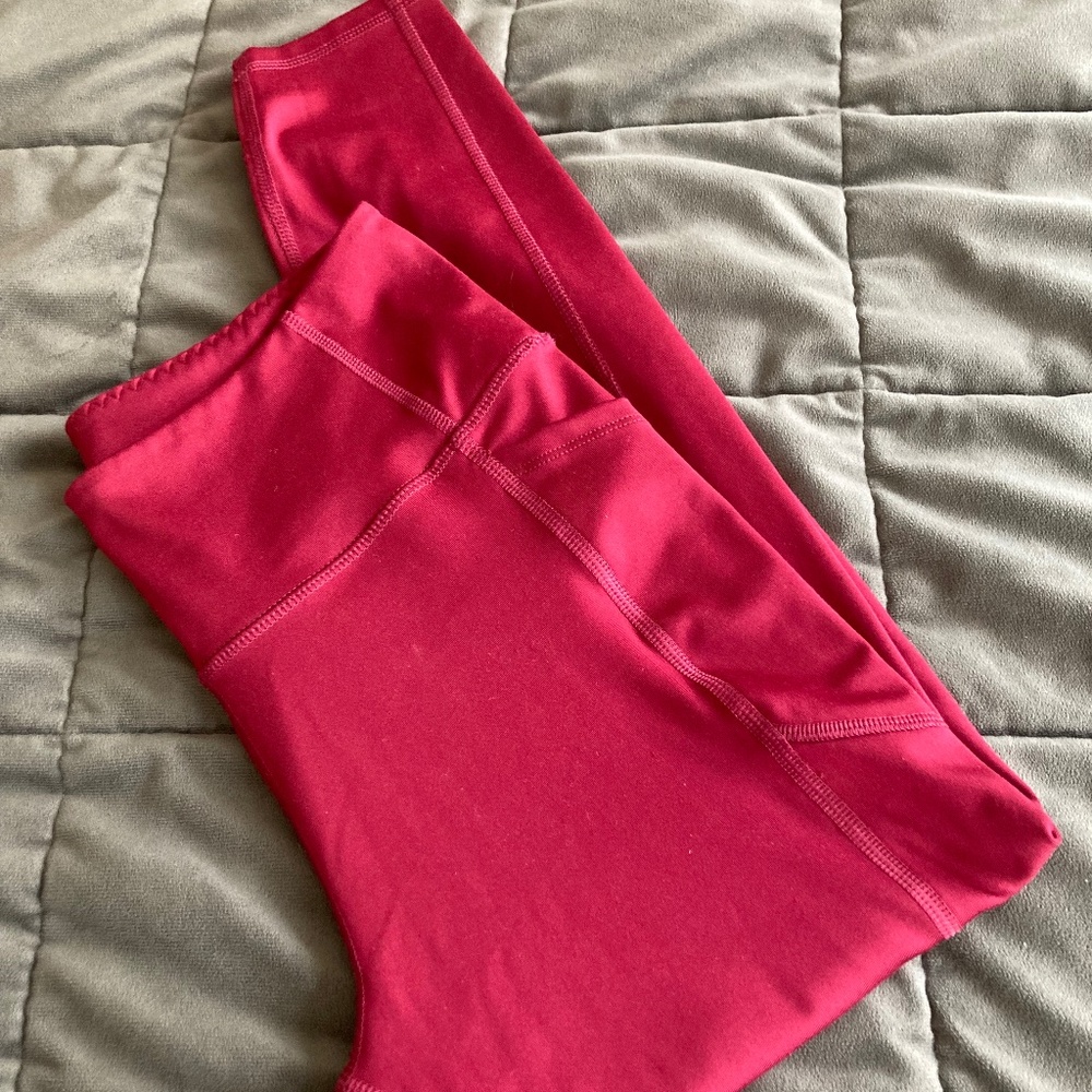 Victoria's Secret leggings, Medium, Short Aubergine Color, EUC